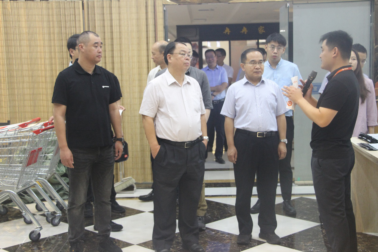 國(guó)家發(fā)改委綜合運(yùn)輸研究所汪鳴所長(zhǎng)一行到山東順和集團(tuán)調(diào)研并座談