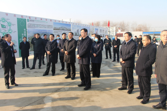 臨沂市常務(wù)副市長侯曉濱一行到商貿(mào)服務(wù)型國家物流樞紐山東順和國際智慧物流園項目現(xiàn)場參觀調(diào)研