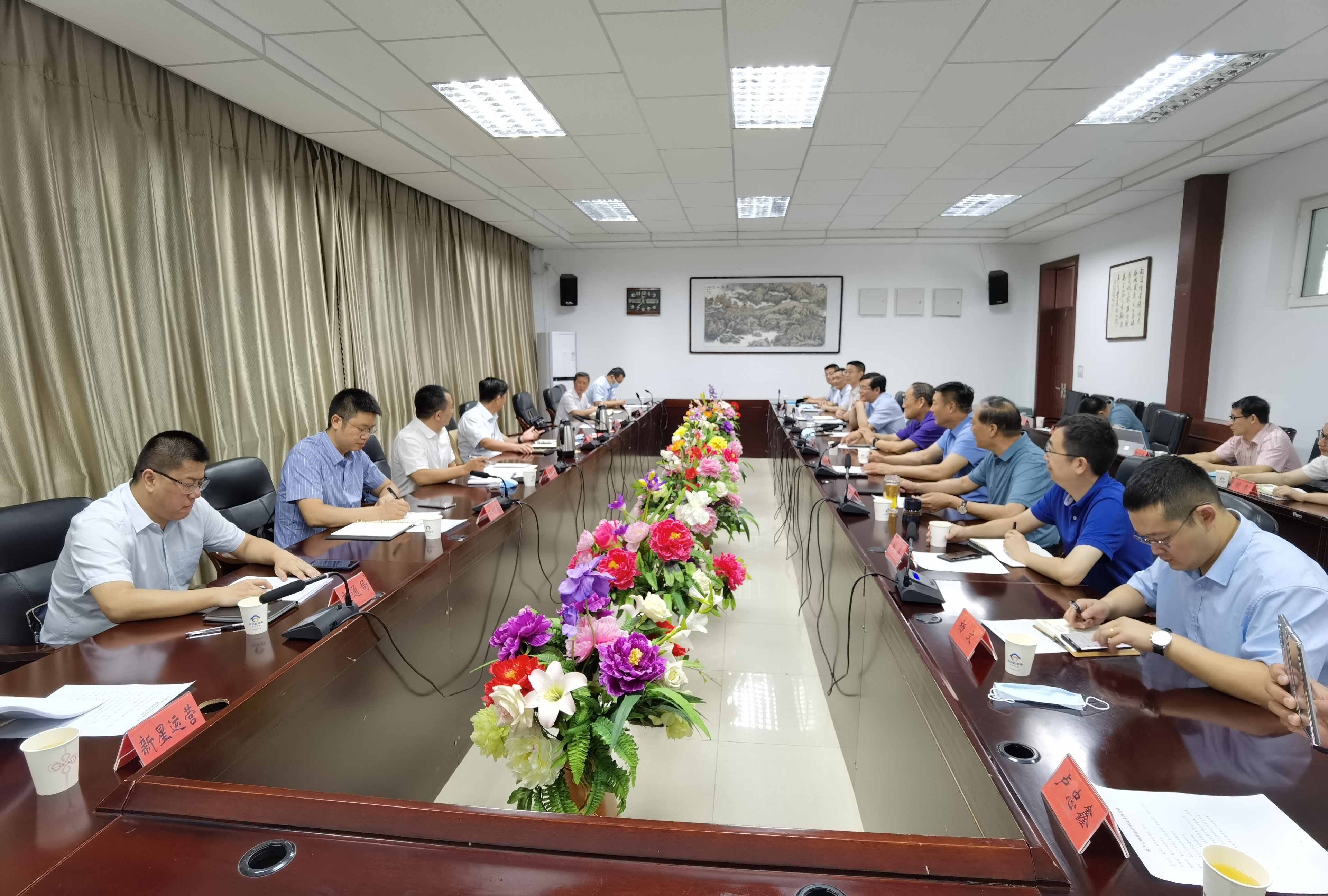 集團黨委書記、董事長趙玉璽帶隊赴新疆生產(chǎn)建設兵團第十三師考察