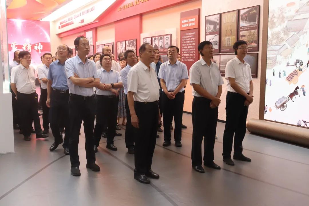 山東省交通廳副廳長(zhǎng)張玉宏一行蒞臨順和國(guó)際智慧物流園