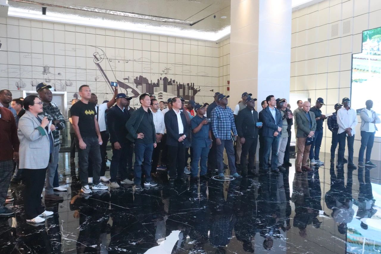 國(guó)防大學(xué)考察團(tuán)蒞臨順和國(guó)際智慧物流園