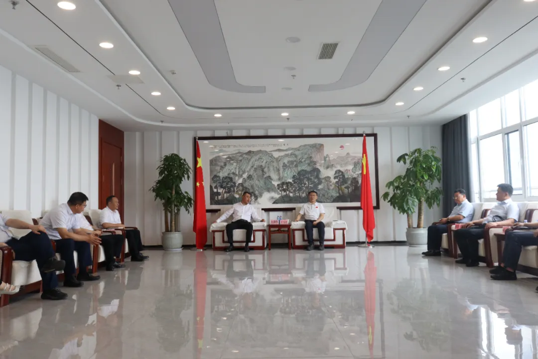 濰坊銀行總行黨委委員王志剛一行蒞臨順和國際智慧物流園